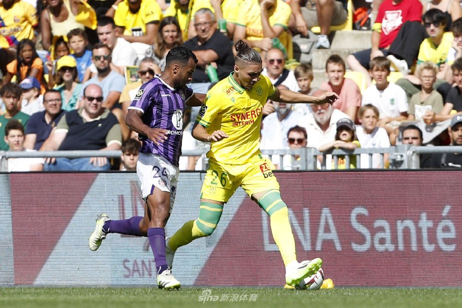 级巨星的对 级巨星的对